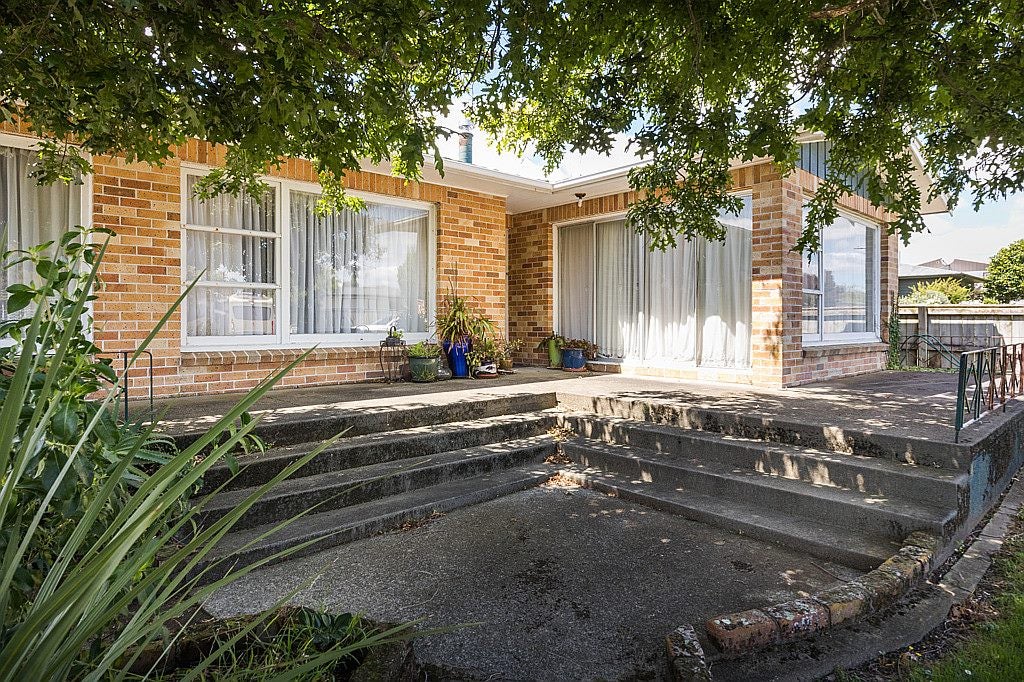 3 Leslie Avenue, Cloverlea, Palmerston North - Carousel 2
