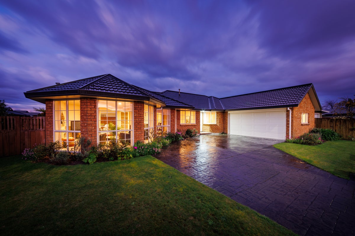 71 Amberley Avenue, Highbury, Palmerston North - Carousel 1