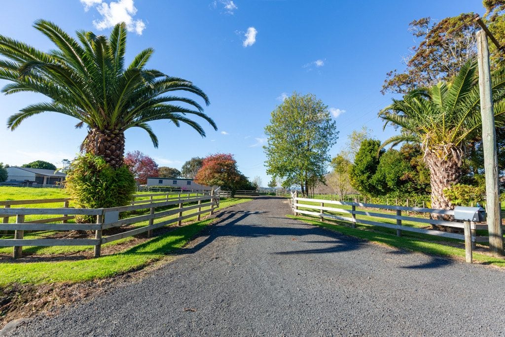 112 Wymer Road, Waiuku - Carousel 1