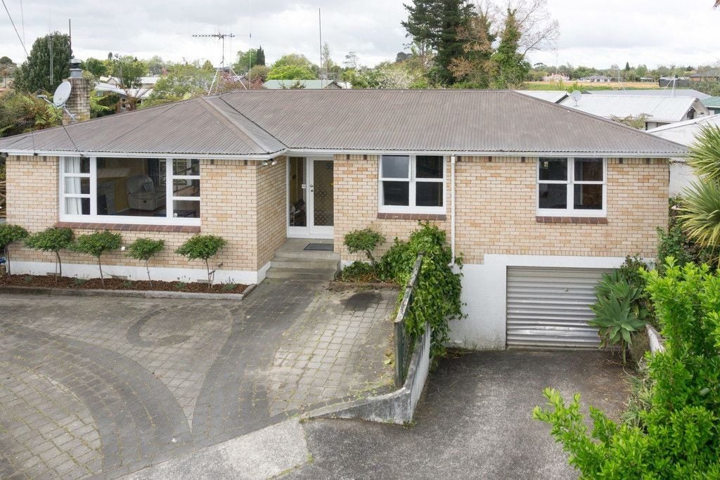 13 Anderson Road, Deanwell, Hamilton - Carousel 13