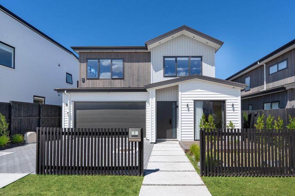 2 Pukeko Road, Hobsonville, Auckland - Carousel 1