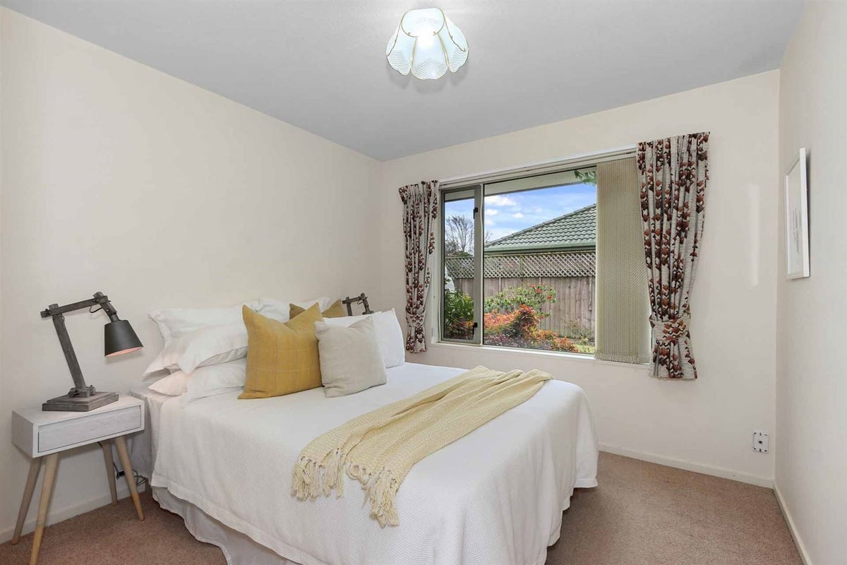 12 Mull Place, Broomfield, Christchurch - Carousel 12