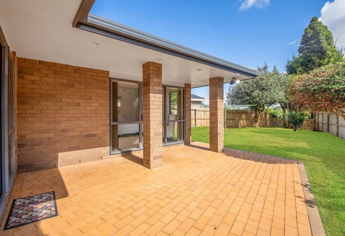 27 Longford Park Drive, Takanini, Auckland - Carousel 12