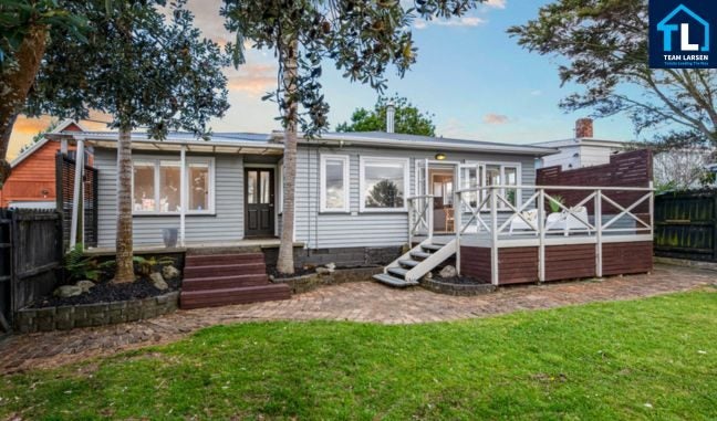 82 Rosier Road, Glen Eden, Auckland - Carousel 1