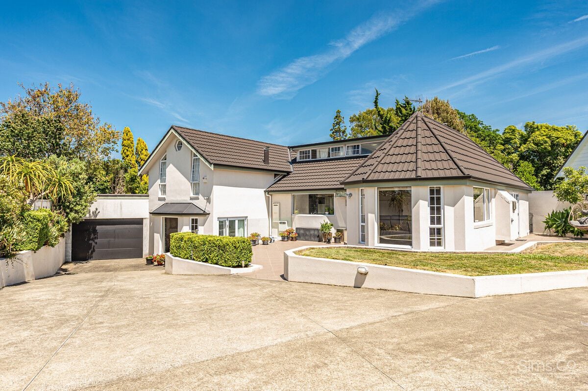 2 Burtts Road, Durie Hill, Whanganui - Carousel 2