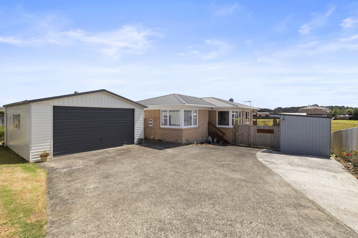 58 Elizabeth Street, Tuakau, Tuakau - Carousel 1