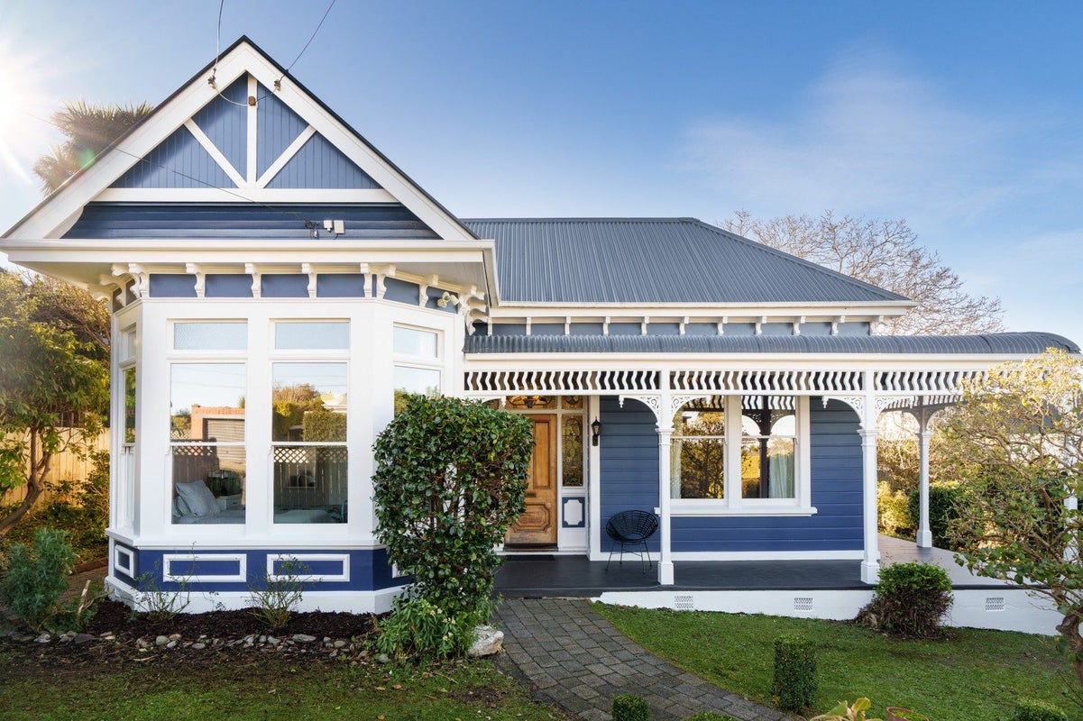 19 Bellevue Street, Belleknowes, Dunedin - Carousel 1