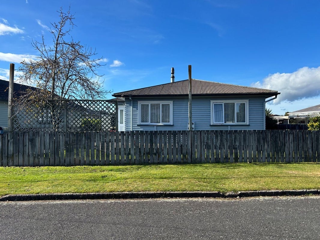 13 Tapsell Road, Fairy Springs, Rotorua - Carousel 1