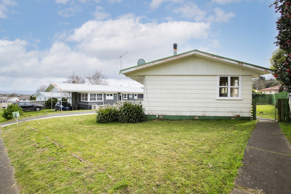 6 Einstein Street, Outer Kaiti, Gisborne - Carousel 21