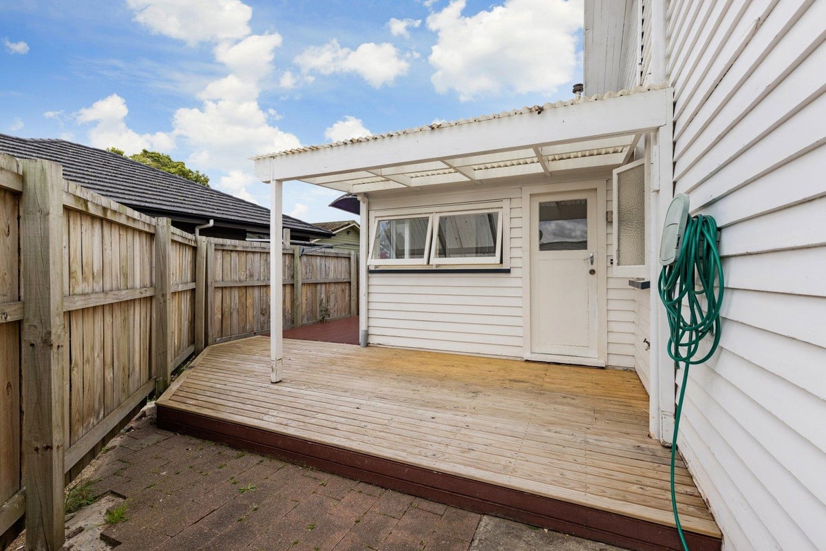 21A Shamrock Street, Takaro, Palmerston North - Carousel 23