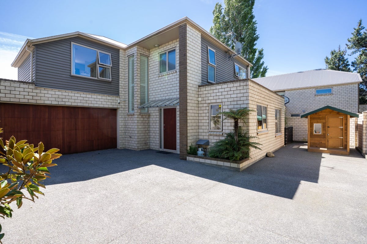 4 Fieldstone Lane, Spreydon, Christchurch - Carousel 21
