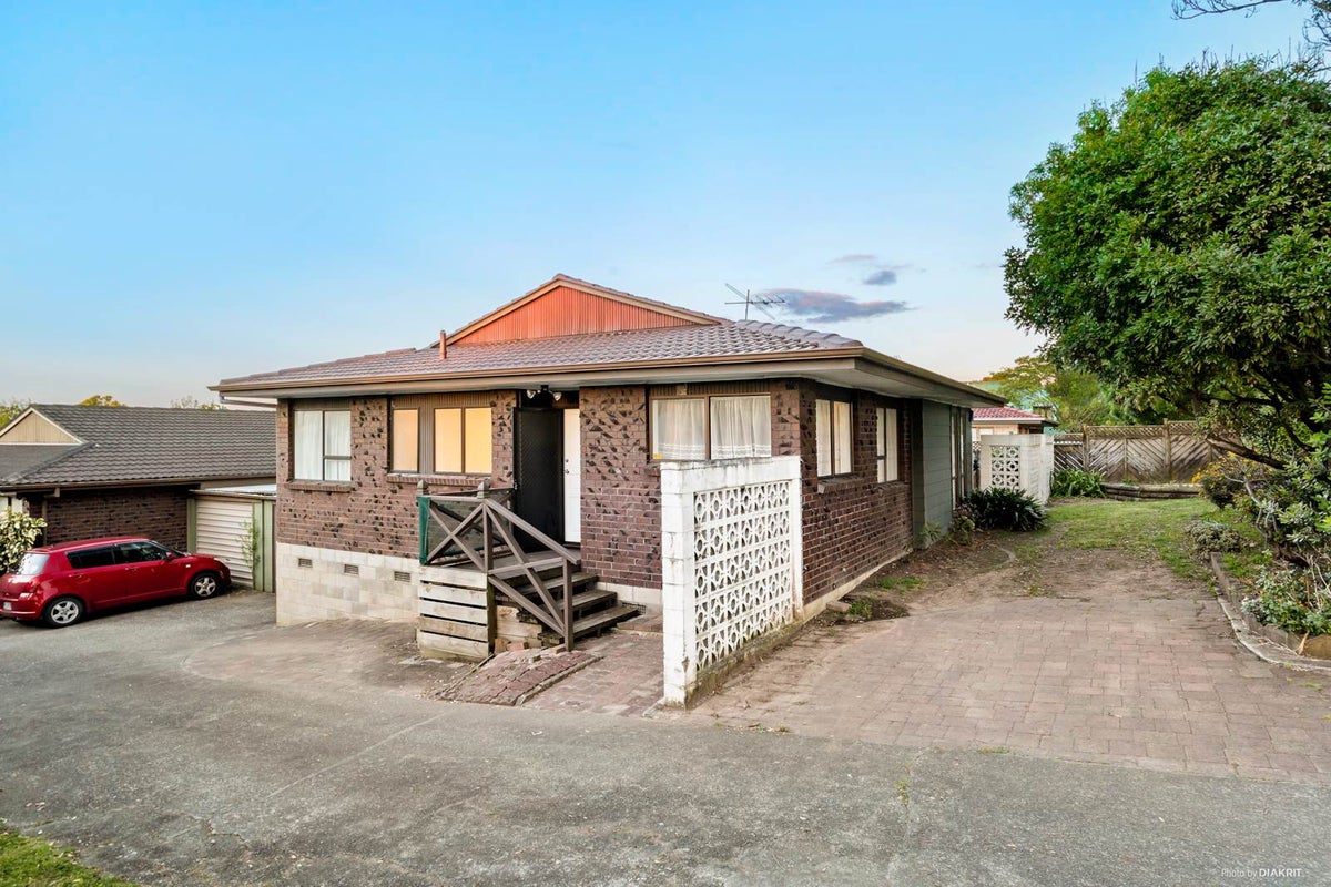 1/10 REDOUBT RD, Goodwood Heights, Auckland - Carousel 1