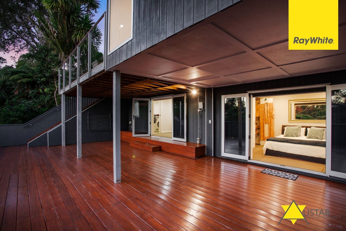 87 Scenic Drive, Titirangi, Auckland - Carousel 2