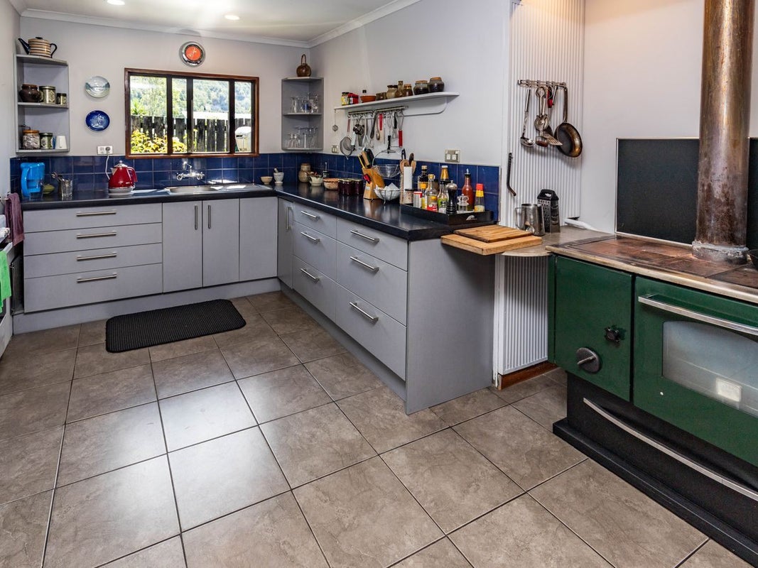 725 Taylorville Road, Taylorville, Greymouth - Carousel 2