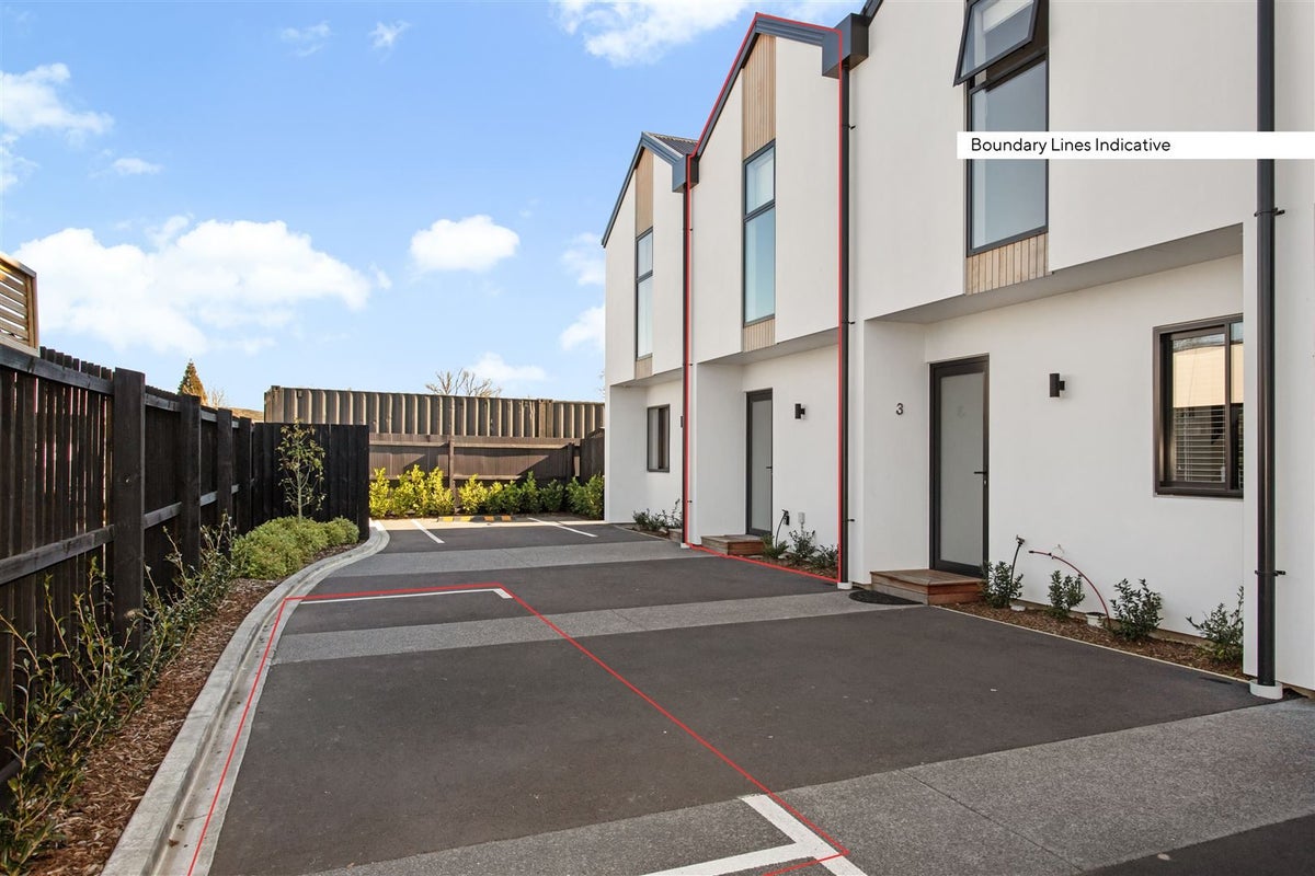 4/7 Gambia Street, Papanui, Christchurch - Carousel 1