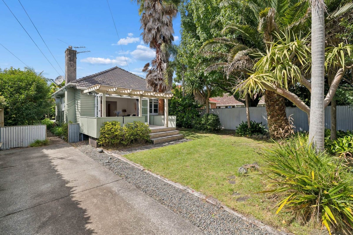 33 Eldon Road, Mount Eden, Auckland - Carousel 1