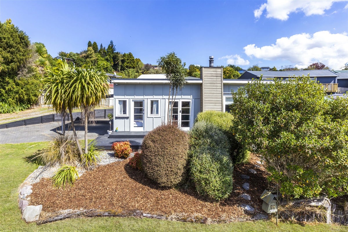 3 Peach Grove, Taupo, Taupo - Carousel 2