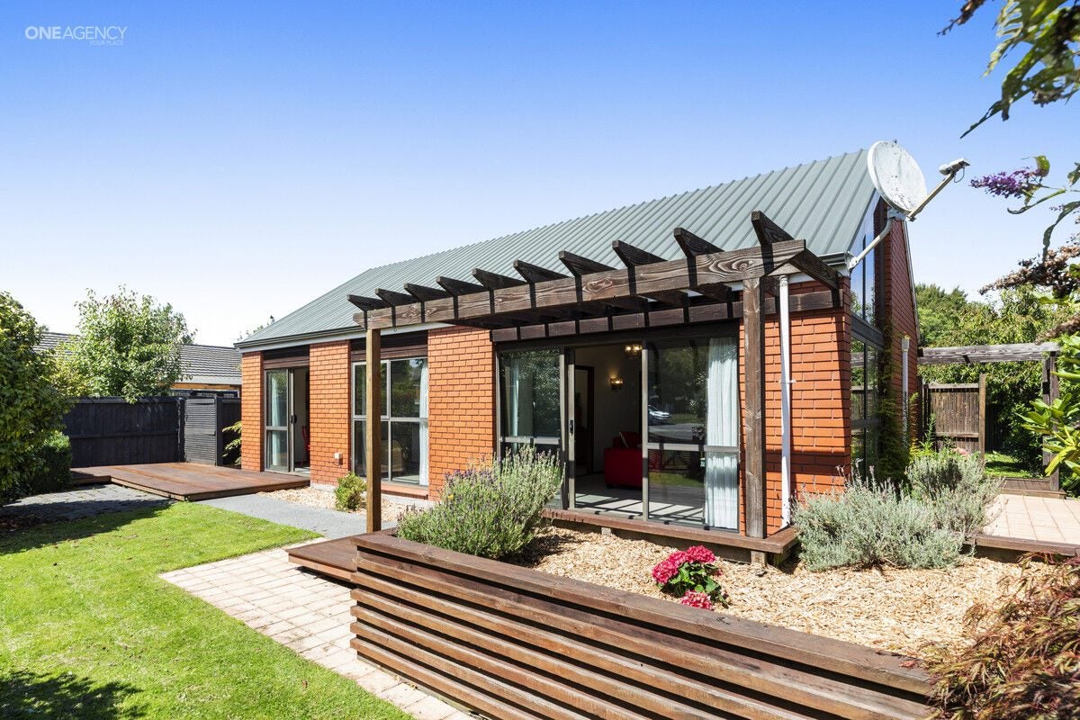 20 Lavandula Crescent, Burnside, Christchurch - Carousel 1