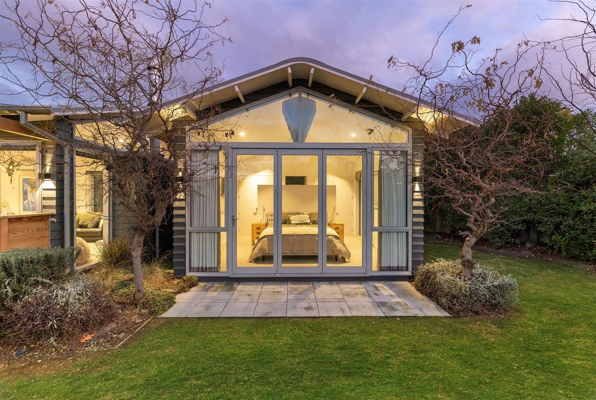 3 Bridesdale Drive, Lake Hayes, Queenstown - Carousel 2