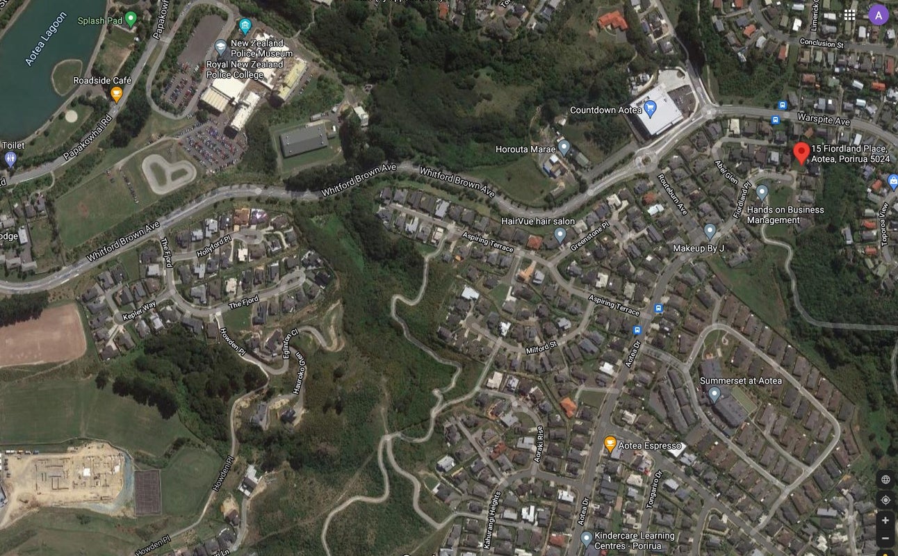 15 Fiordland Place, Aotea, Porirua - Carousel 8