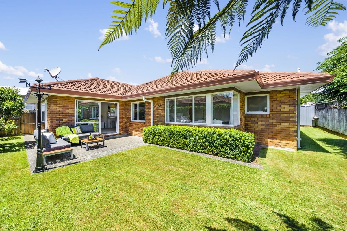 2/8 Erson Avenue, Royal Oak, Auckland - Carousel 1