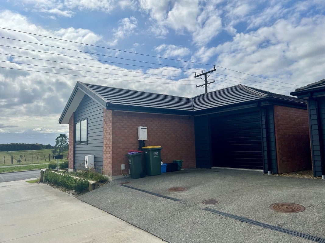 1/221 Baverstock Road, Grandview Heights, Hamilton - Carousel 8