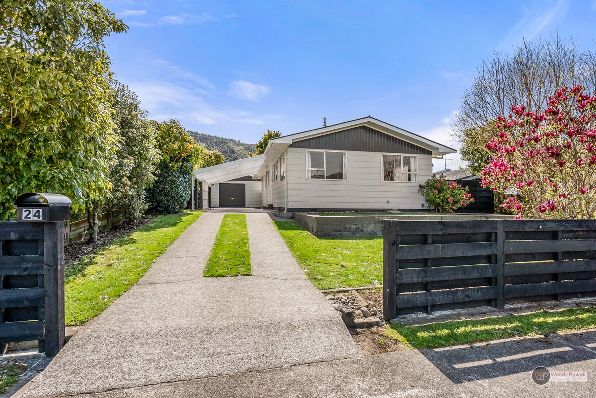 24 Omaha Grove, Totara Park, Upper Hutt - Carousel 25