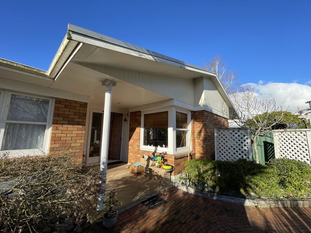 14 Ashbury Avenue, Silverdale, Hamilton - Carousel 1