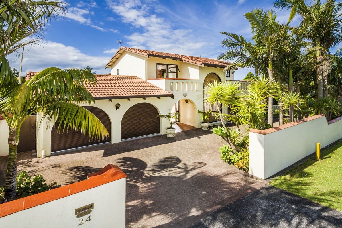 24 Coronation Road, Hillcrest, Auckland - Carousel 2