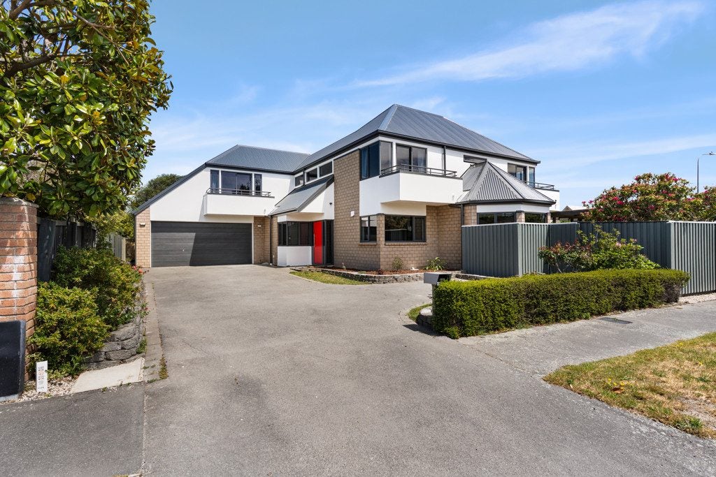39 Anglesea Avenue, Parklands, Christchurch - Carousel 1