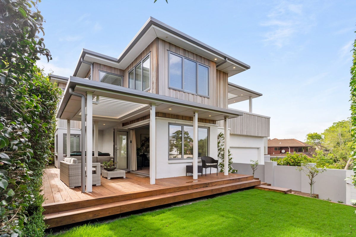 19 Clarendon Road, St Heliers, Auckland - Carousel 1