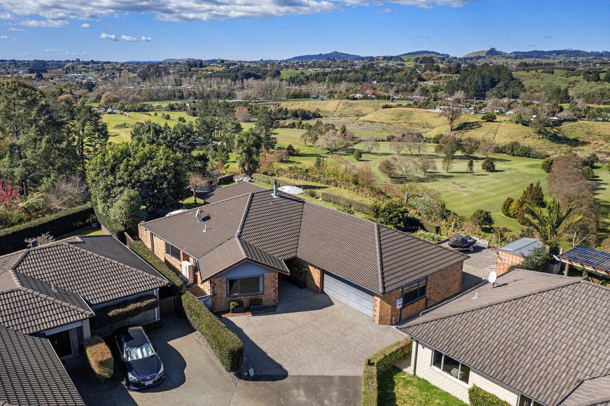 38 Kereru Place, Pyes Pa, Tauranga - Carousel 1