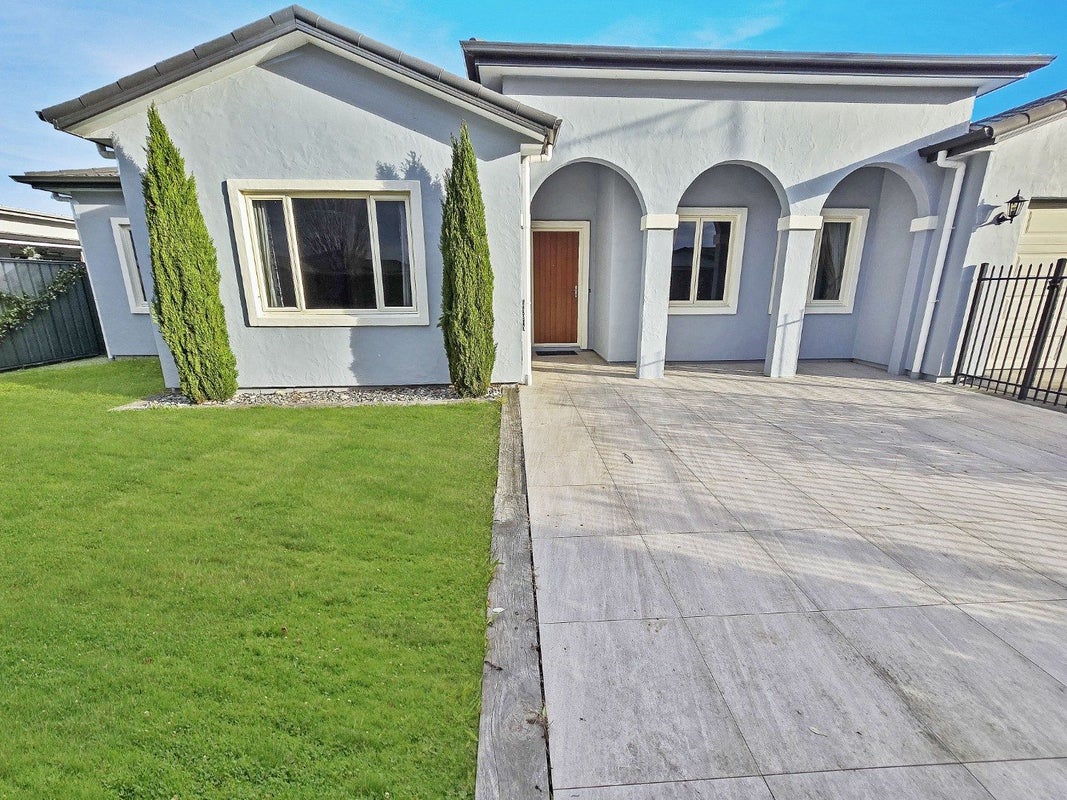 16 Palliser Place, Poraiti, Napier - Carousel 2