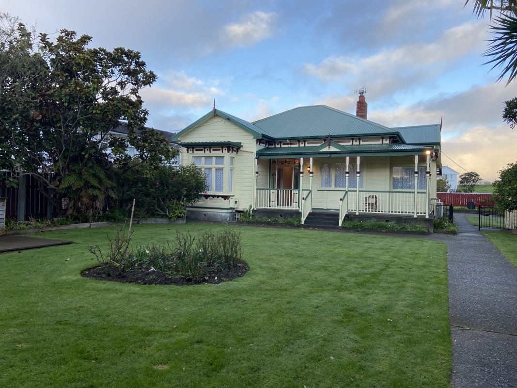 39A Mills Street, Boulcott, Lower Hutt - Carousel 1