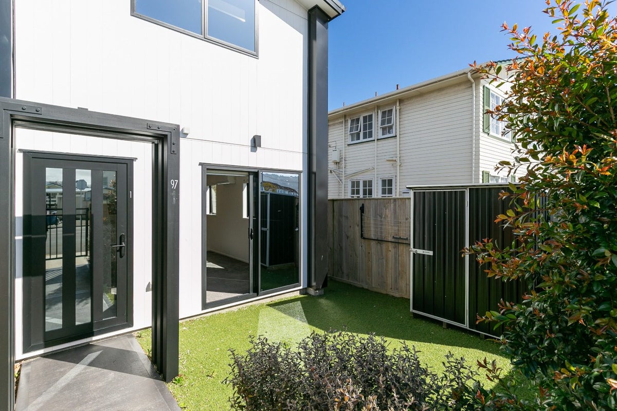 1/97 Whites Line East, Waiwhetu, Lower Hutt - Carousel 10