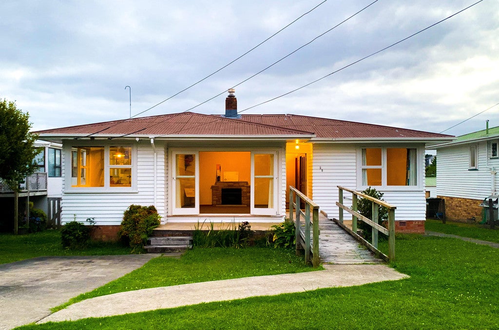 25 Rosamund Avenue, New Windsor, Auckland - Carousel 2