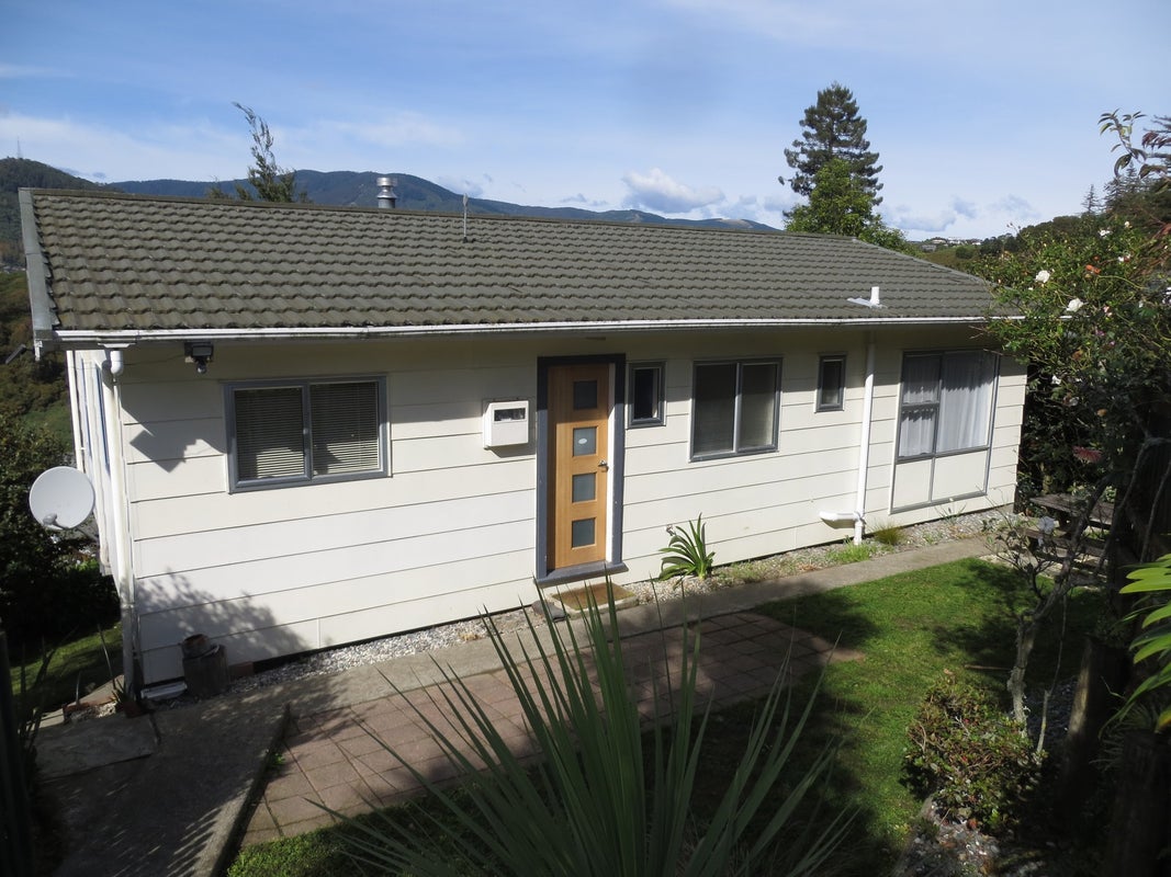 2/177 Princes Drive, Britannia Heights, Nelson - Carousel 1