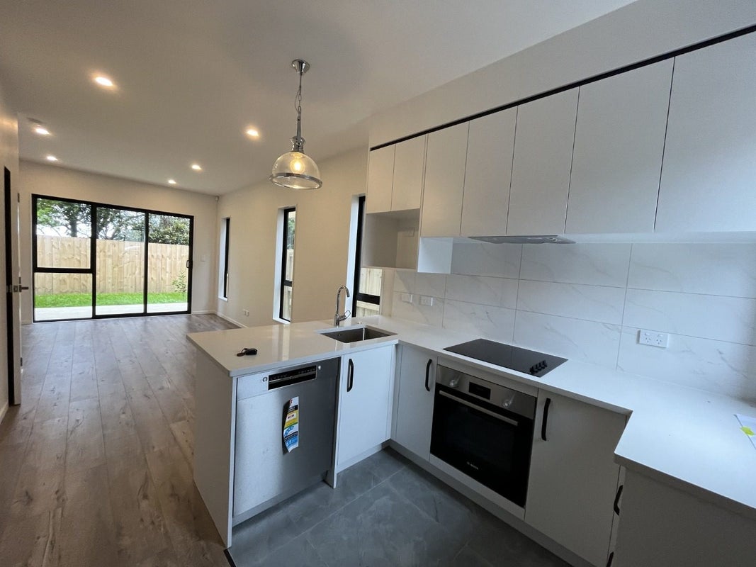 10/241 Don Buck Road, Massey, Auckland - Carousel 2