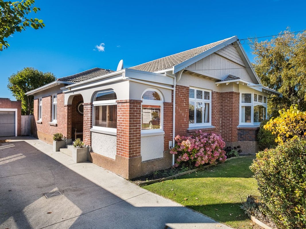 165 Surrey Street, Saint Clair, Dunedin - Carousel 1