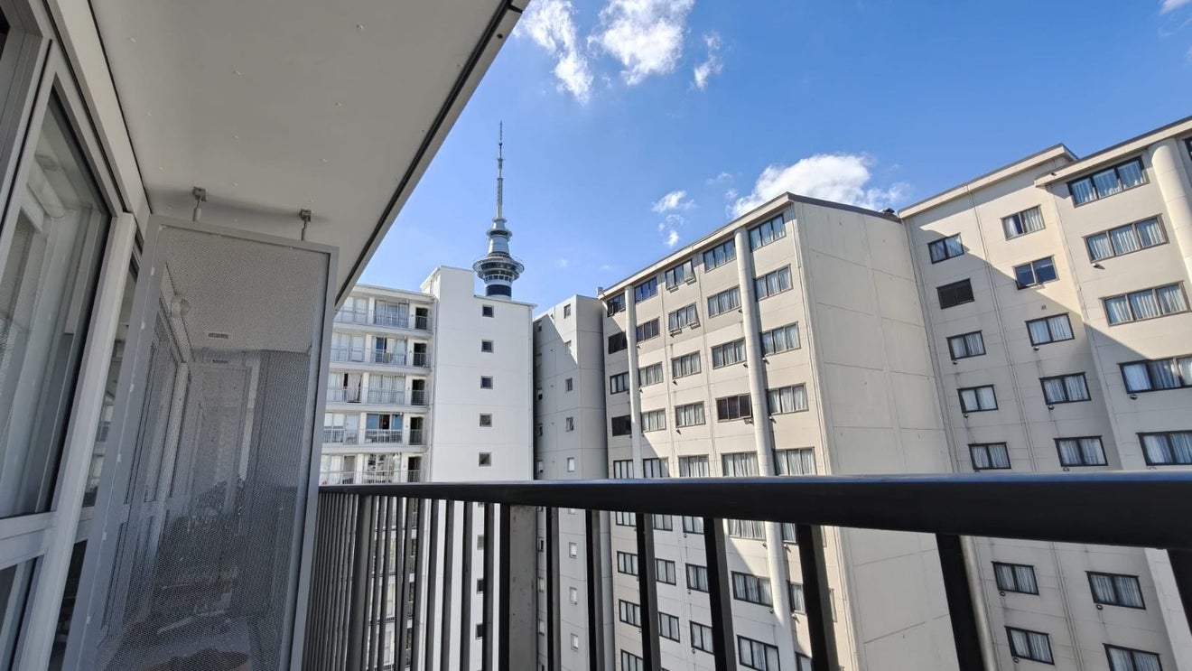 1012/53 Cook Street, Auckland Central, Auckland - Carousel 2
