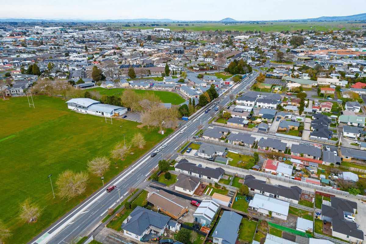 124 Rifle Range Road, Dinsdale, Hamilton - Carousel 19