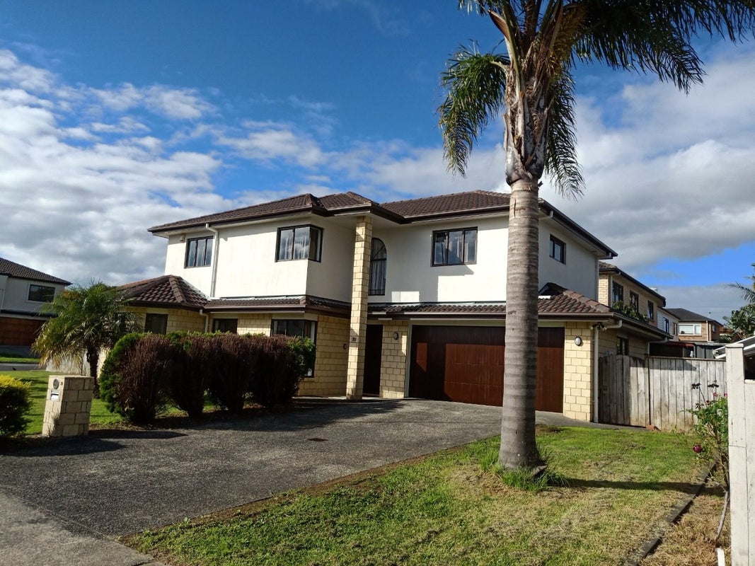 30 Kestev Drive, Flat Bush, Auckland - Carousel 1
