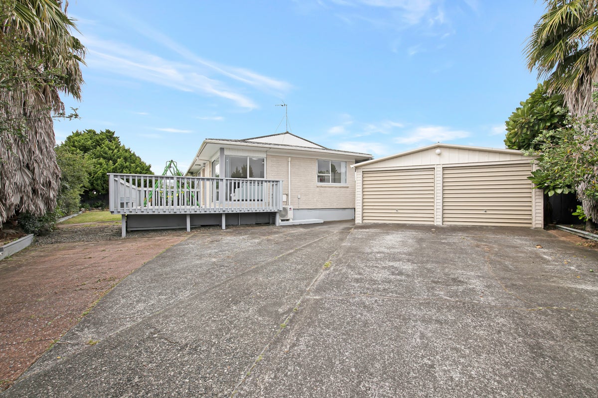 2 Aria Place, Clover Park, Auckland - Carousel 1
