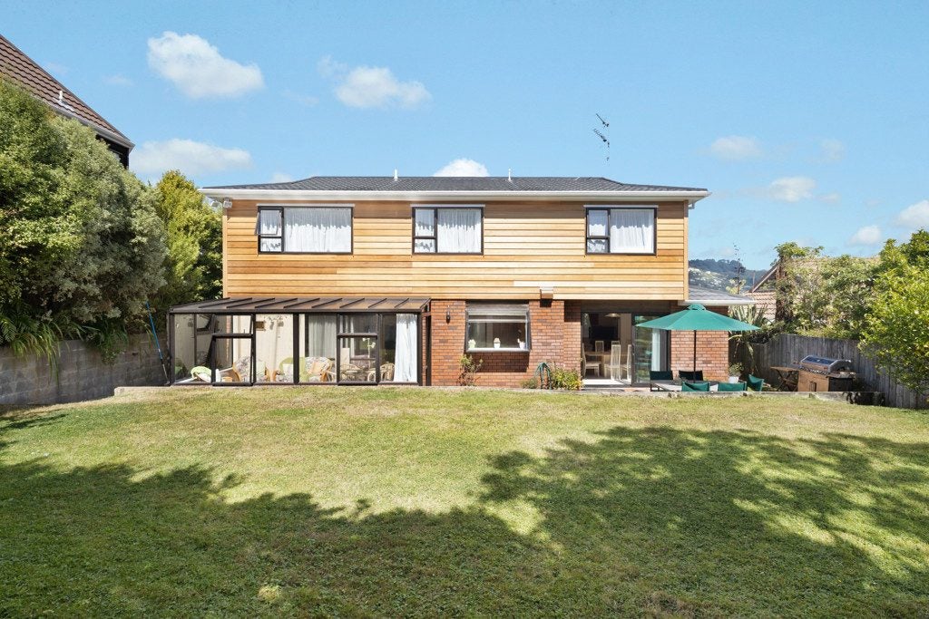 30 Thatcher Crescent, Crofton Downs, Wellington - Carousel 1