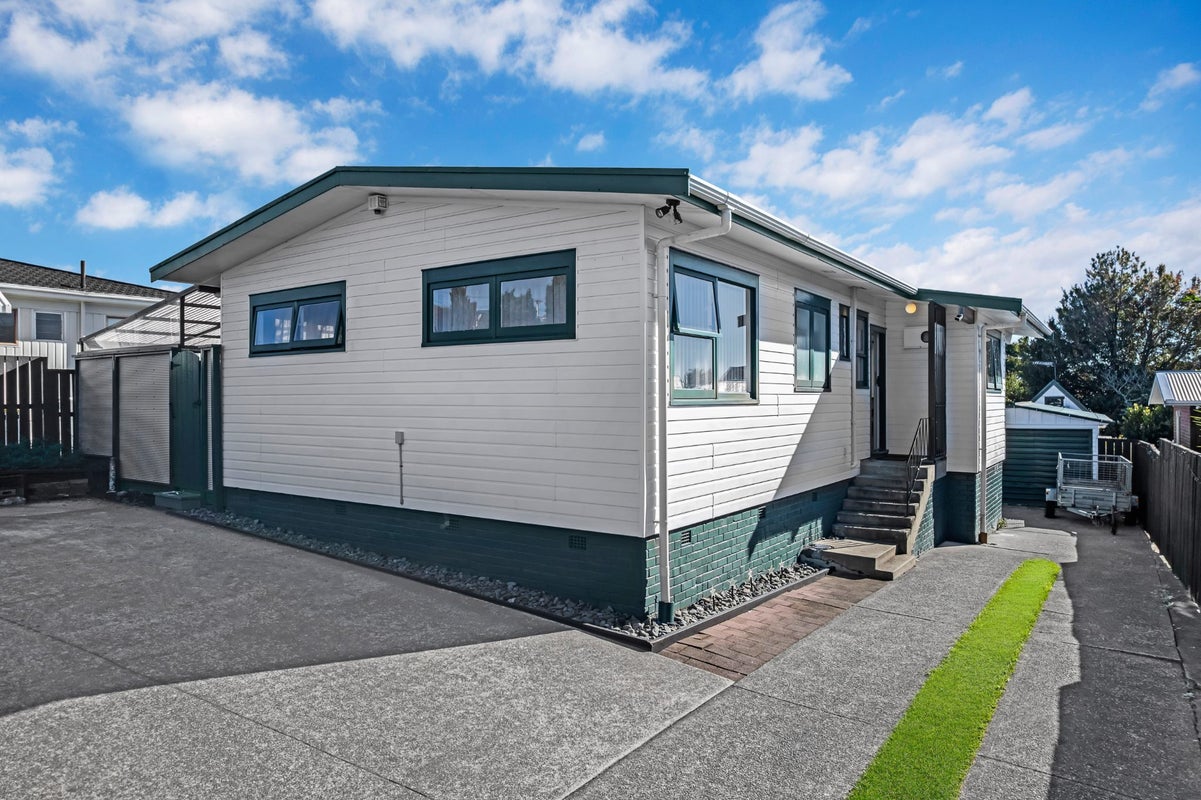 6 Aplin Place, Birkdale, Auckland - Carousel 1