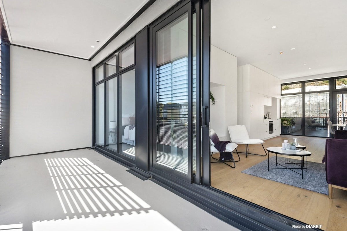 303/11 Jean Caldwell Way, Island Bay, Wellington - Carousel 2