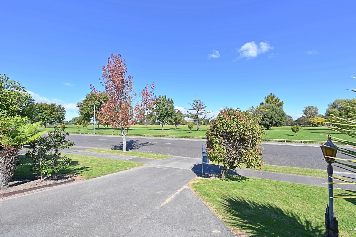 1/116 Freyberg Avenue, TAMATEA, NAPIER - Carousel 2