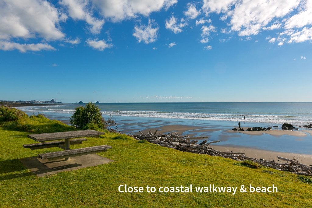 6 Birdie Lane, Waiwhakaiho, New Plymouth - Carousel 49