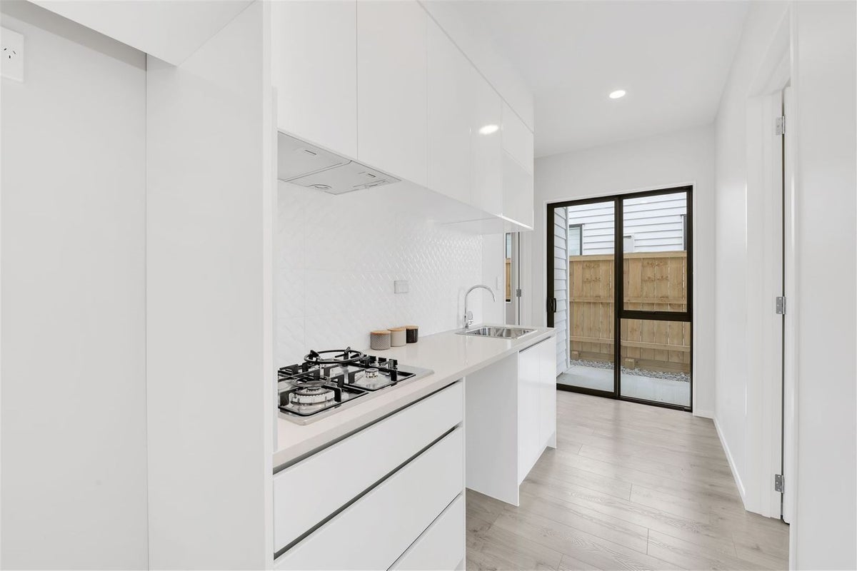 96 Ksenia Drive, Flat Bush, Auckland - Carousel 2