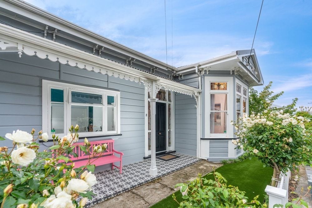 2 Shannon Street, Mount Victoria, Wellington - Carousel 1